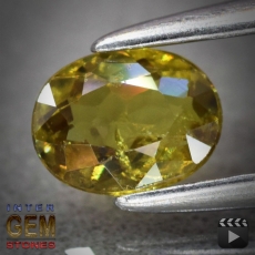 Demantoid, Oval, VS-SI, 0.42 Carat, 5.2x4.0x2.2 mm, aus Madagaskar