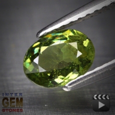 Demantoid, Oval, SI, 0.95 Carat, 7.0x5.2 mm, aus Madagaskar