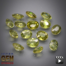 Demantoid, Oval, VS-SI, 0.2 Carat, 4.0x3.0 mm, aus Madagaskar , per Stück
