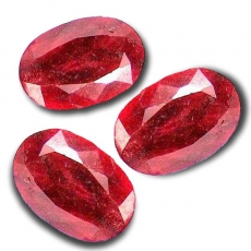 Rubin 42 Carat, Opaque, Oval, 30x18x7mm, per Stück